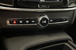musta Volvo V90 2018 kuva 23.