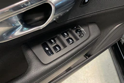 musta Volvo V90 2018 kuva 25.