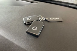 musta Volvo V90 2018 kuva 27.