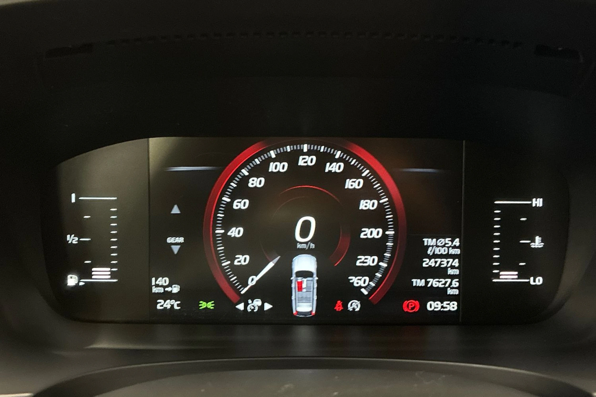 Harmaa Volvo V90 2018 kuva 12.