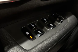 Harmaa Volvo V90 2018 kuva 16.