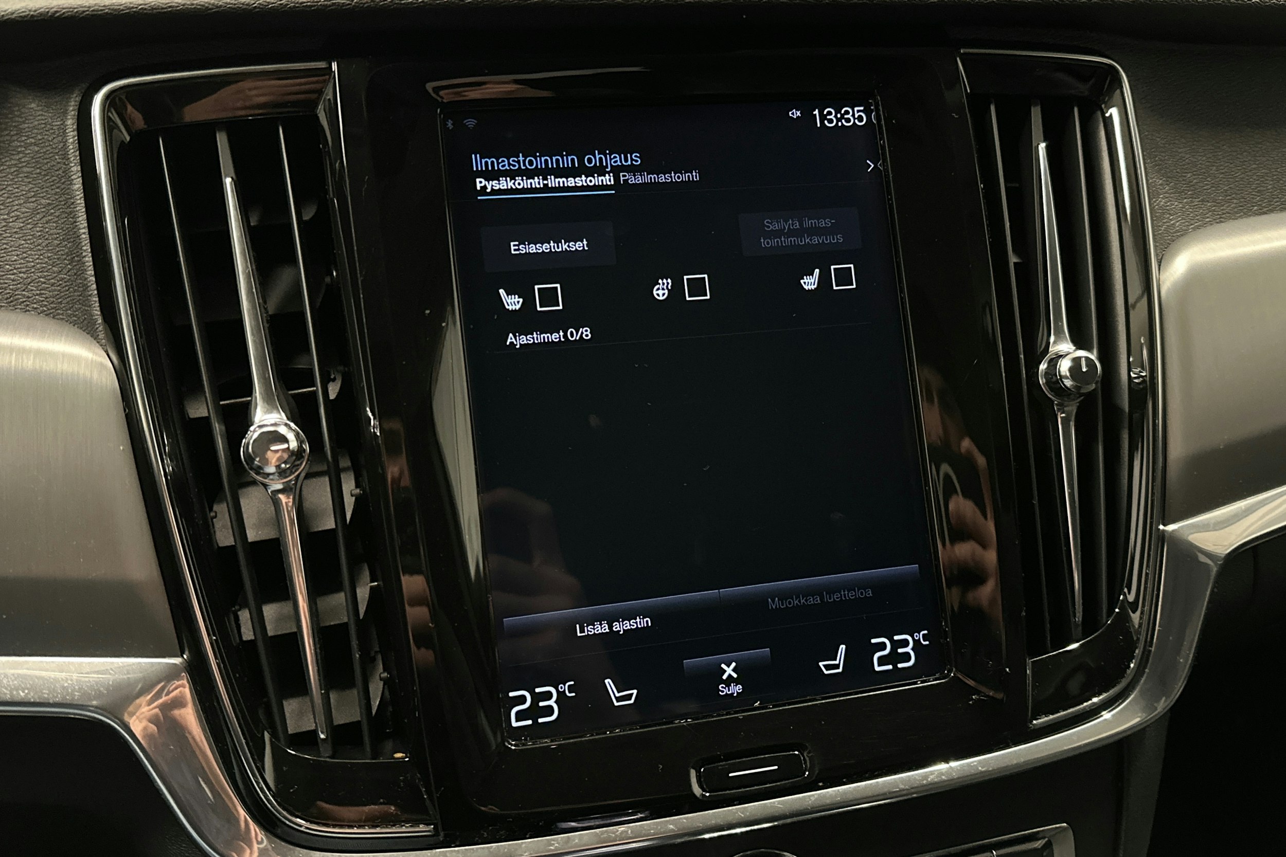 musta Volvo V90 2019 kuva 27.