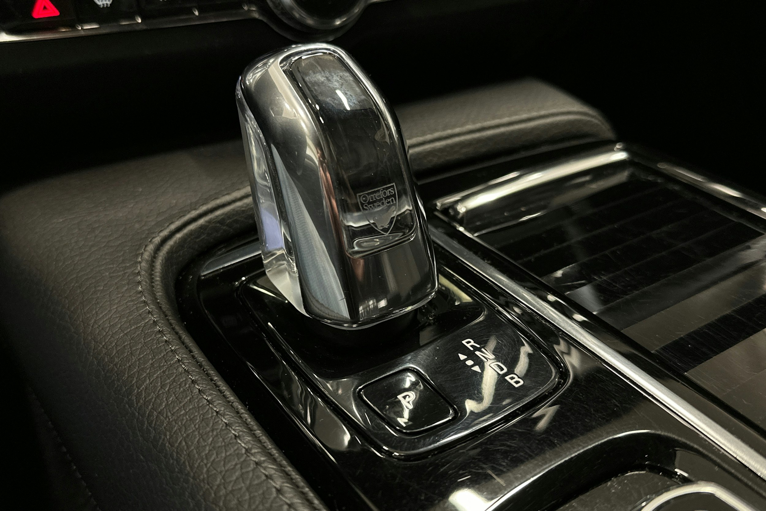 musta Volvo V90 2019 kuva 29.