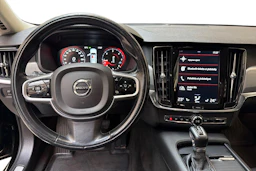 met. musta Volvo V90 2018 kuva 7.