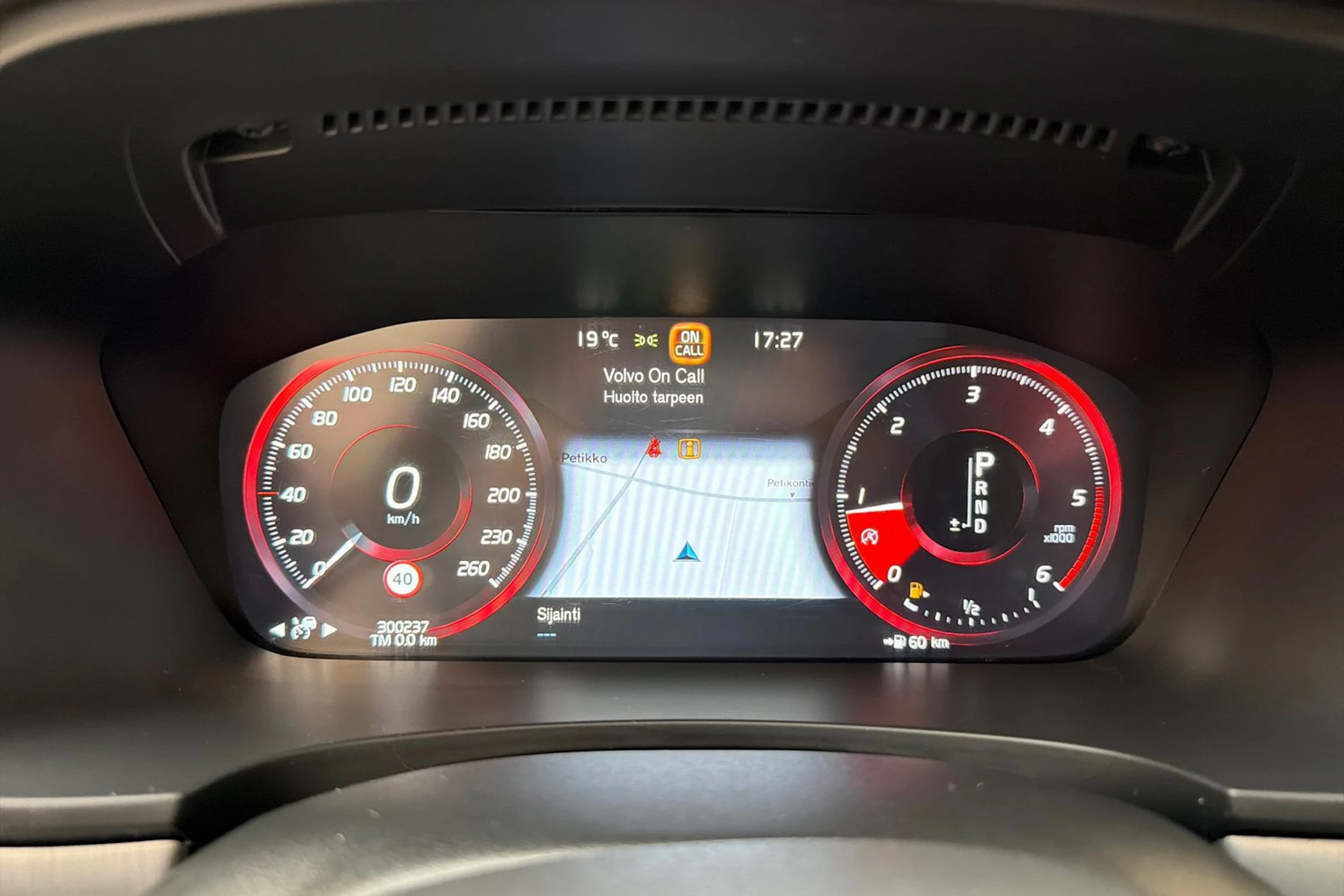 met. musta Volvo V90 2018 kuva 11.