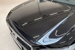 met. musta Volvo V90 2018 kuva 16.
