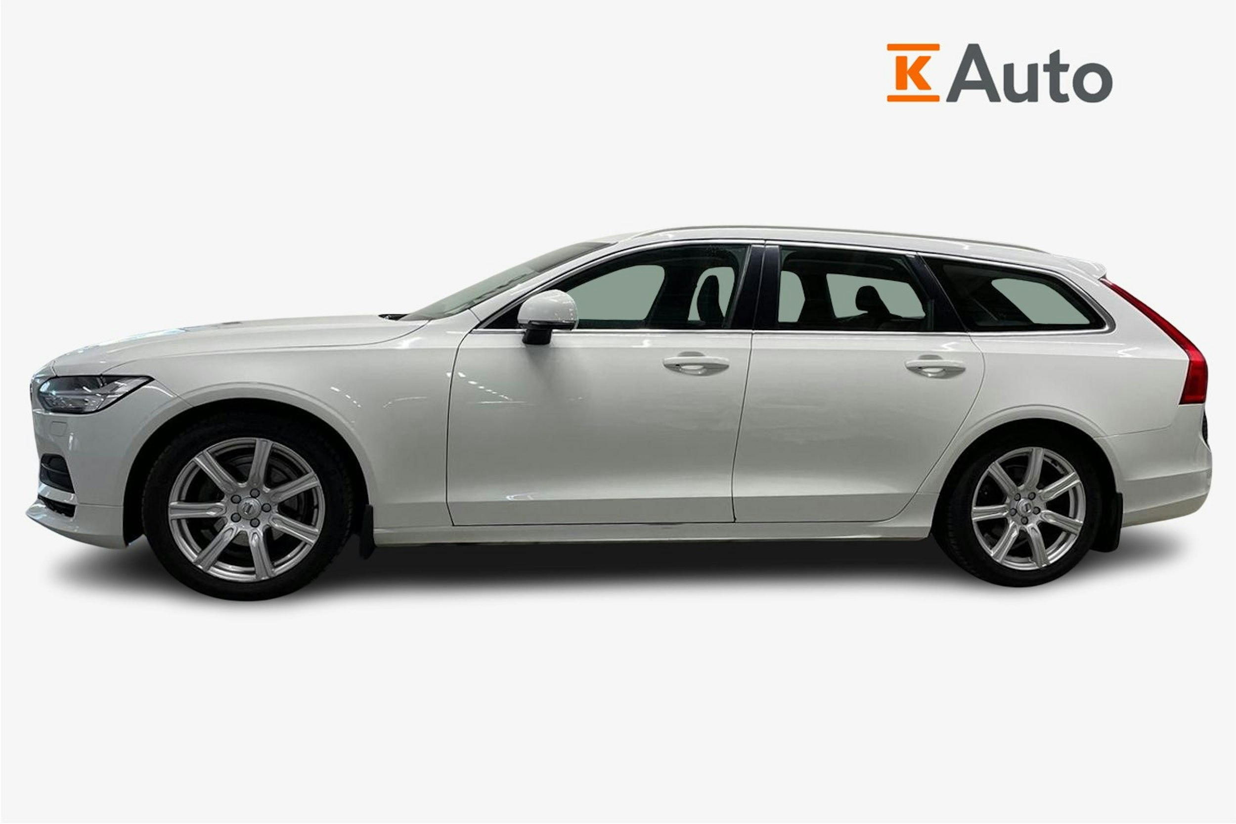 Valkoinen Volvo V90 2018 kuva 6.
