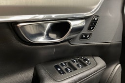 Valkoinen Volvo V90 2018 kuva 23.