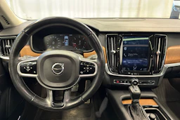Musta Volvo V90 2018 kuva 10.