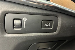 Musta Volvo V90 2018 kuva 17.