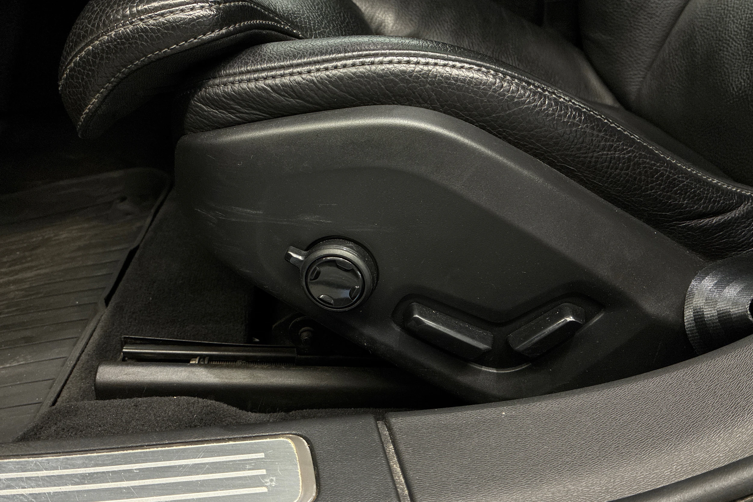 Musta Volvo V90 2018 kuva 19.