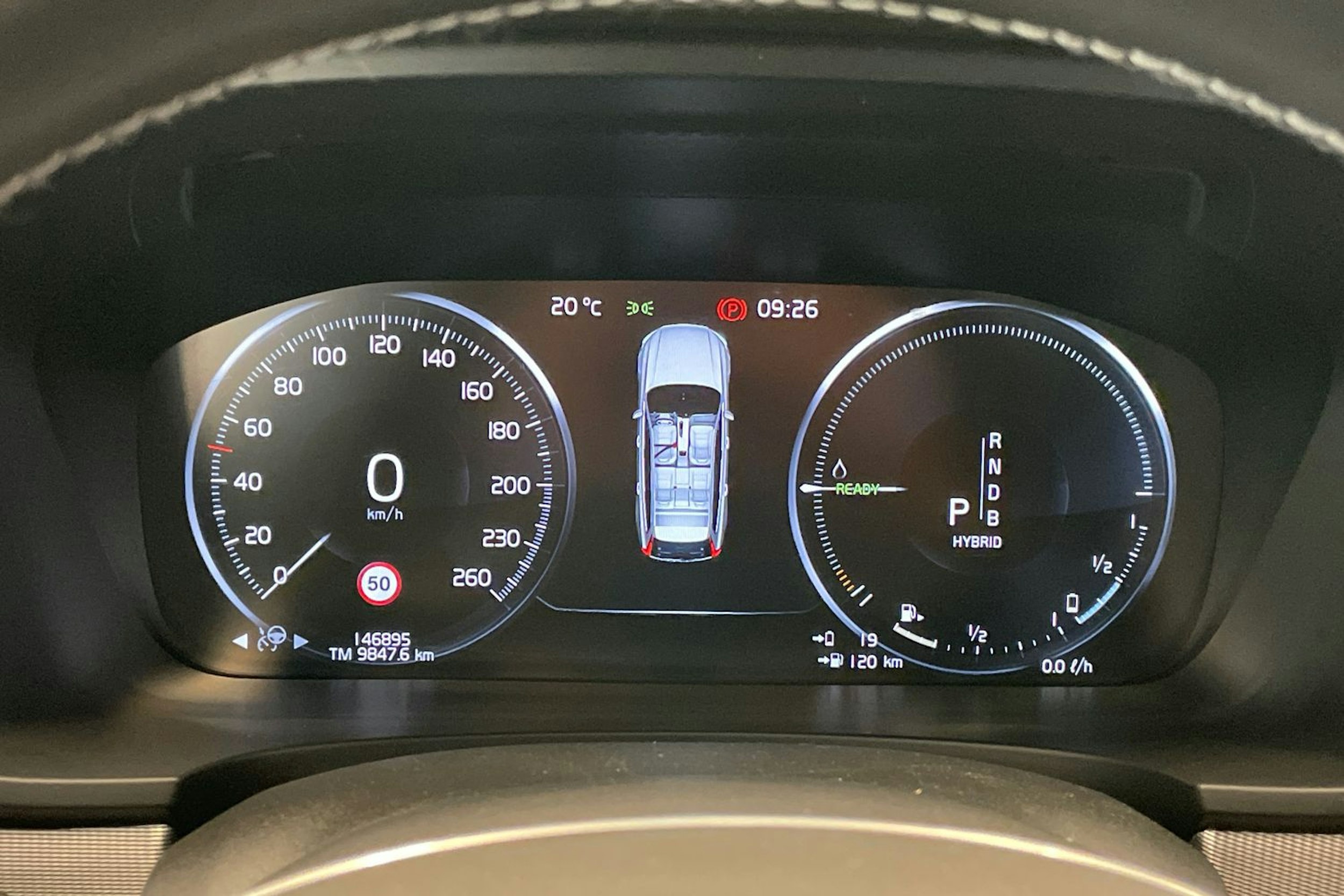 sininen Volvo V90 2018 kuva 19.