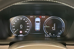 sininen Volvo V90 2018 kuva 19.