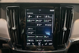 sininen Volvo V90 2018 kuva 24.