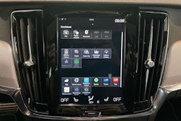 sininen Volvo V90 2018 kuva 26.