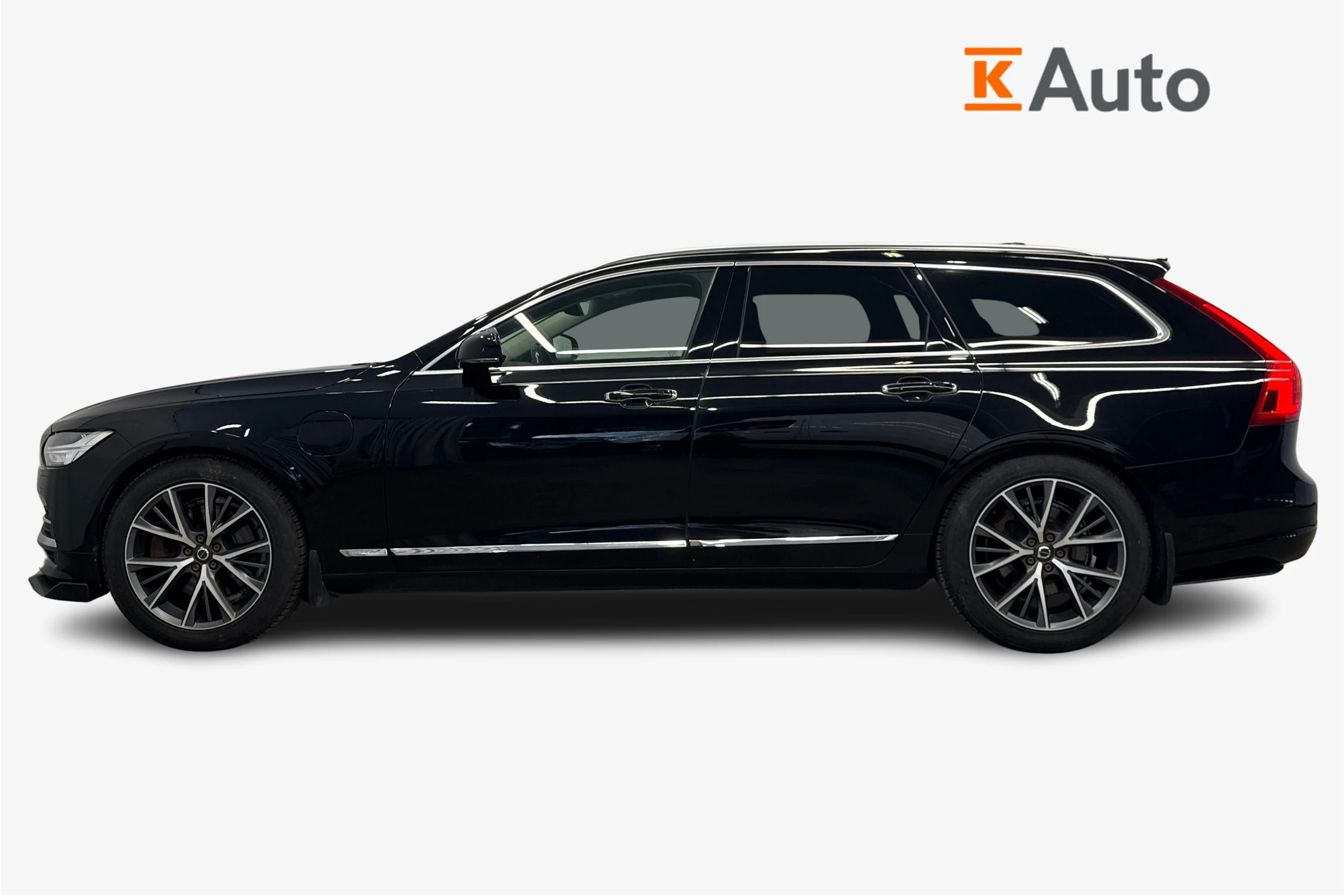 musta Volvo V90 2018 kuva 7.