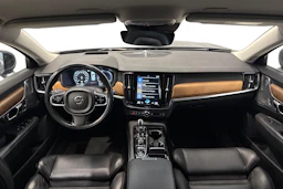 musta Volvo V90 2018 kuva 9.
