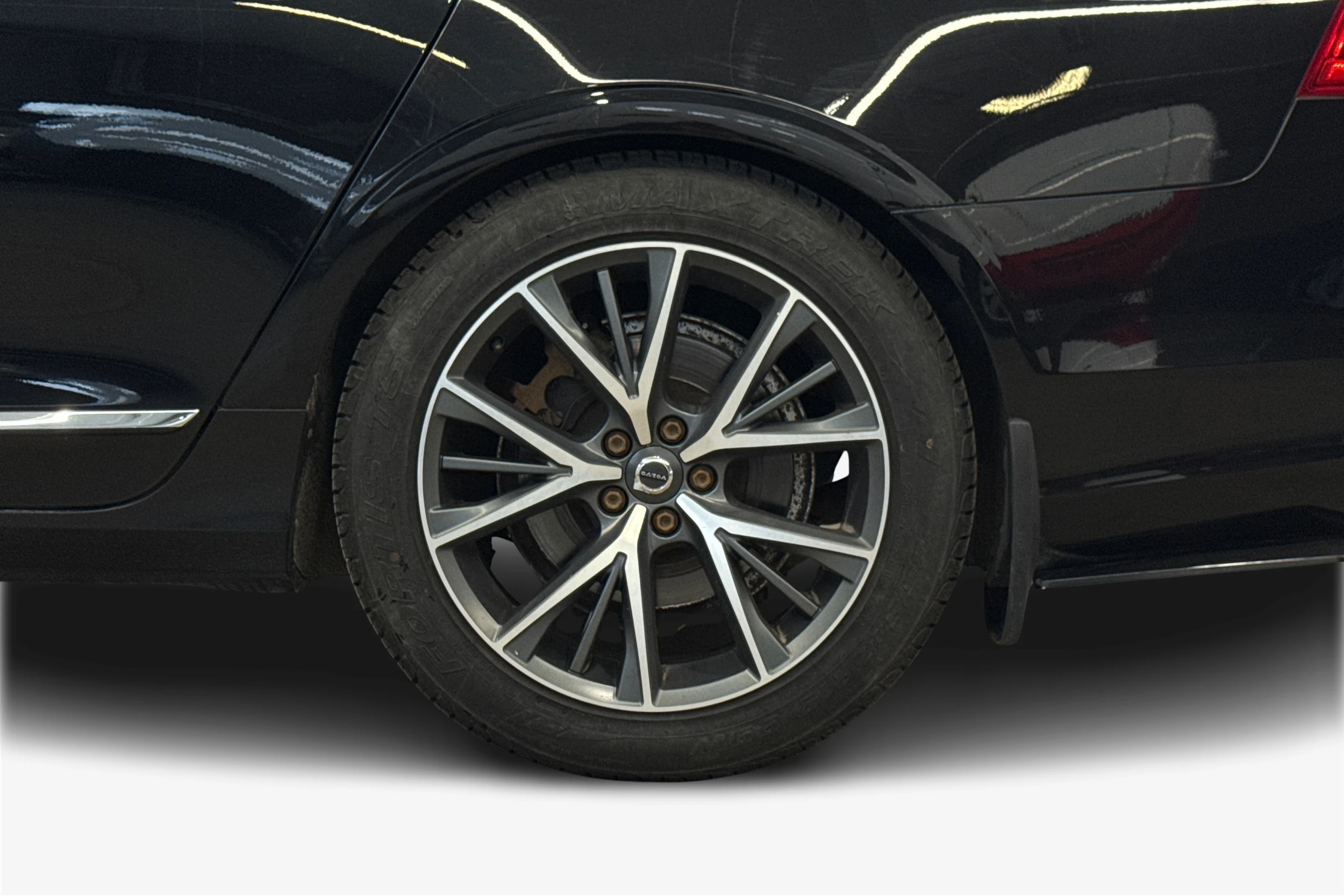 musta Volvo V90 2018 kuva 12.