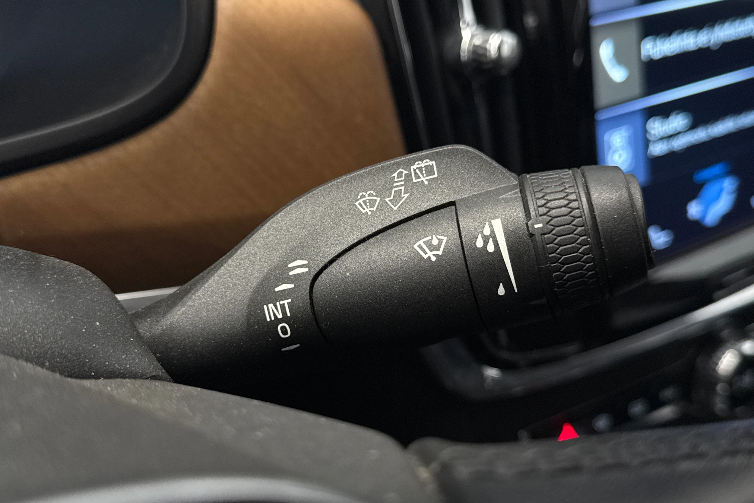 musta Volvo V90 2018 kuva 20.