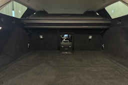 musta Volvo V90 2018 kuva 32.