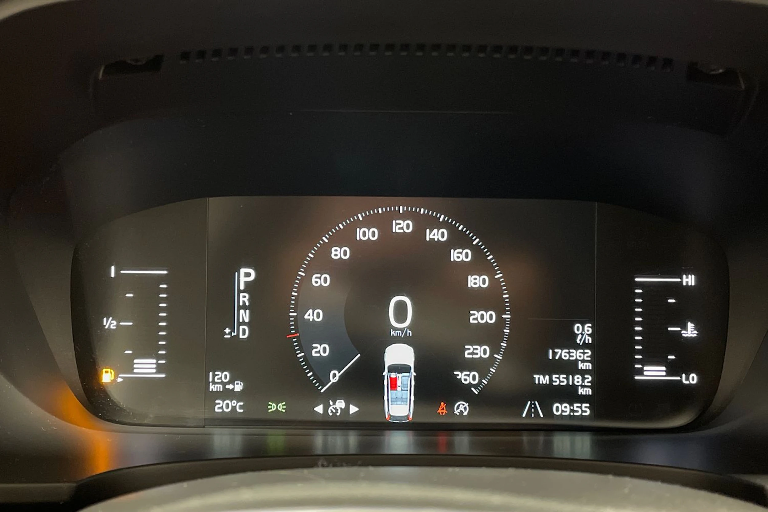 Musta Volvo V90 2018 kuva 13.