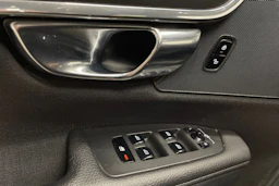 Musta Volvo V90 2018 kuva 21.