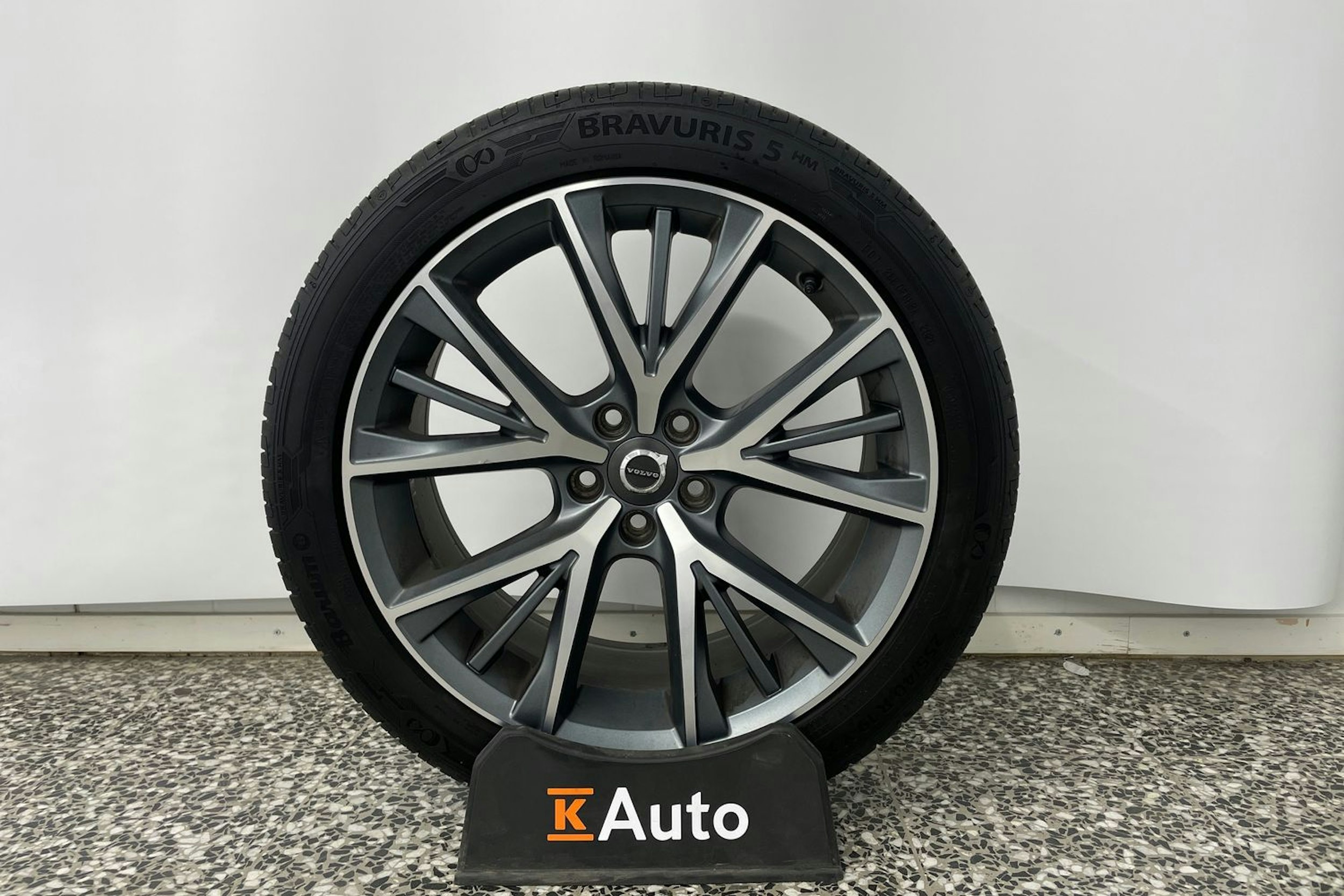 valkoinen Volvo V90 2019 kuva 10.