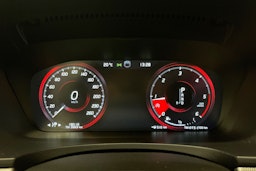 valkoinen Volvo V90 2019 kuva 14.