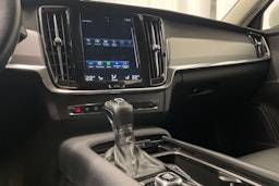 valkoinen Volvo V90 2019 kuva 18.