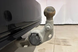 musta Volvo V90 2019 kuva 17.