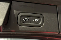 musta Volvo V90 2019 kuva 18.