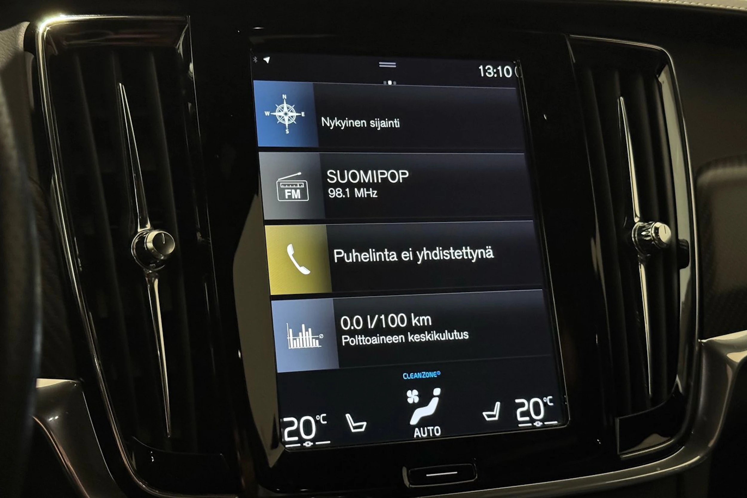musta Volvo V90 2019 kuva 25.