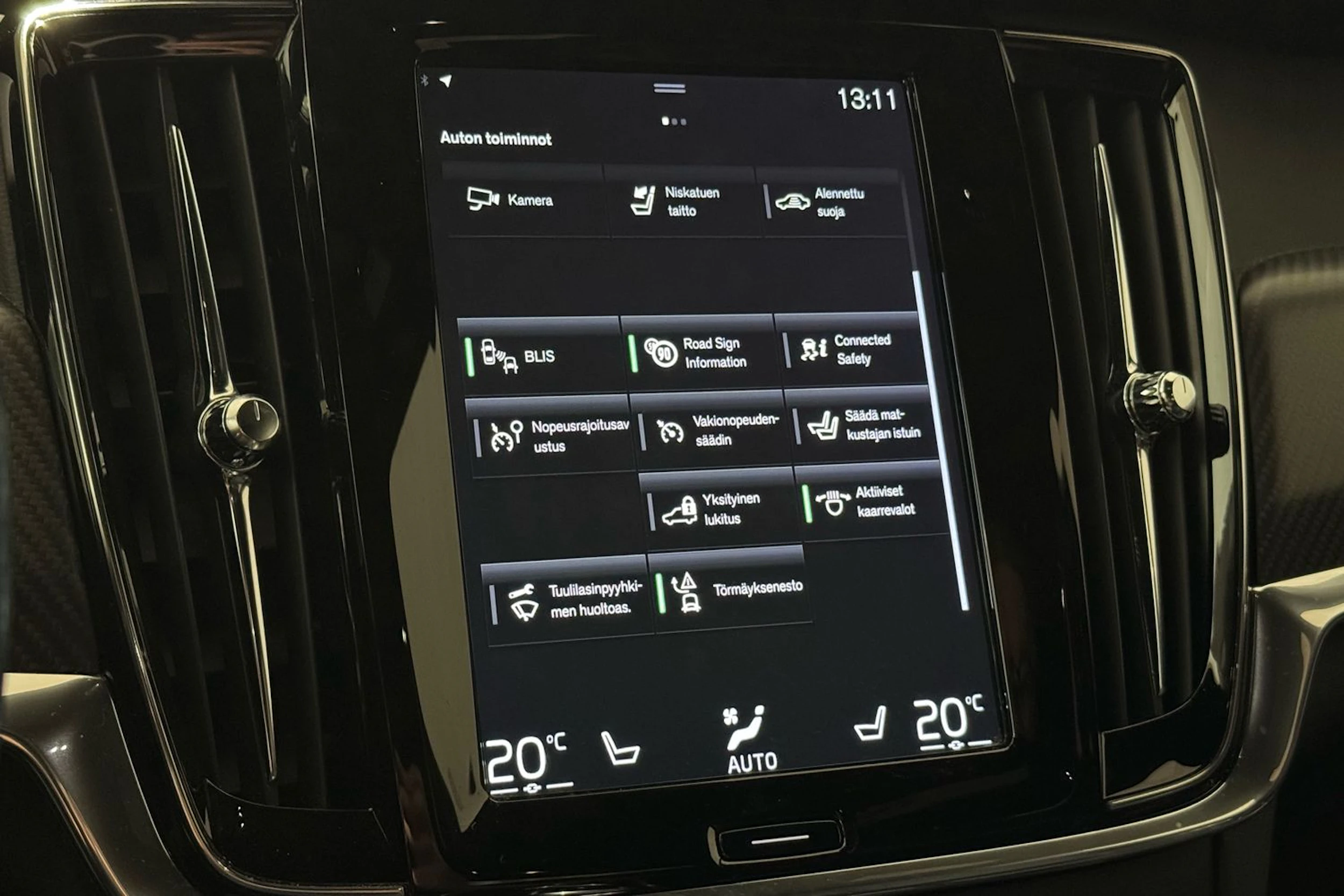 musta Volvo V90 2019 kuva 27.