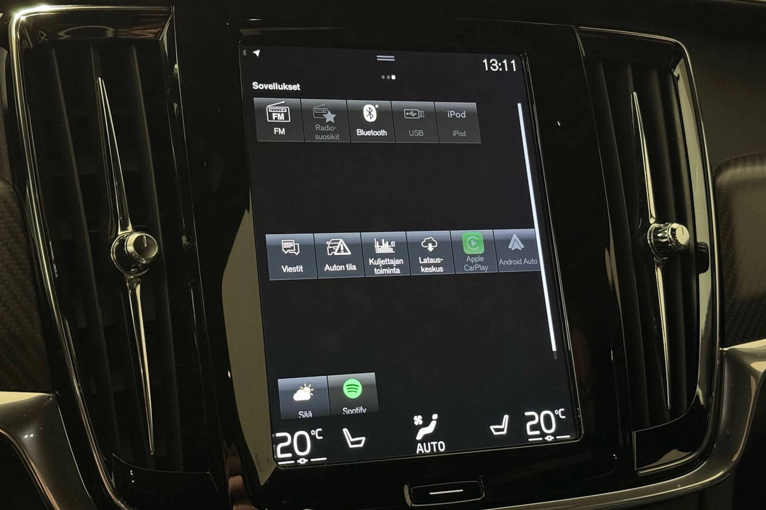 musta Volvo V90 2019 kuva 29.