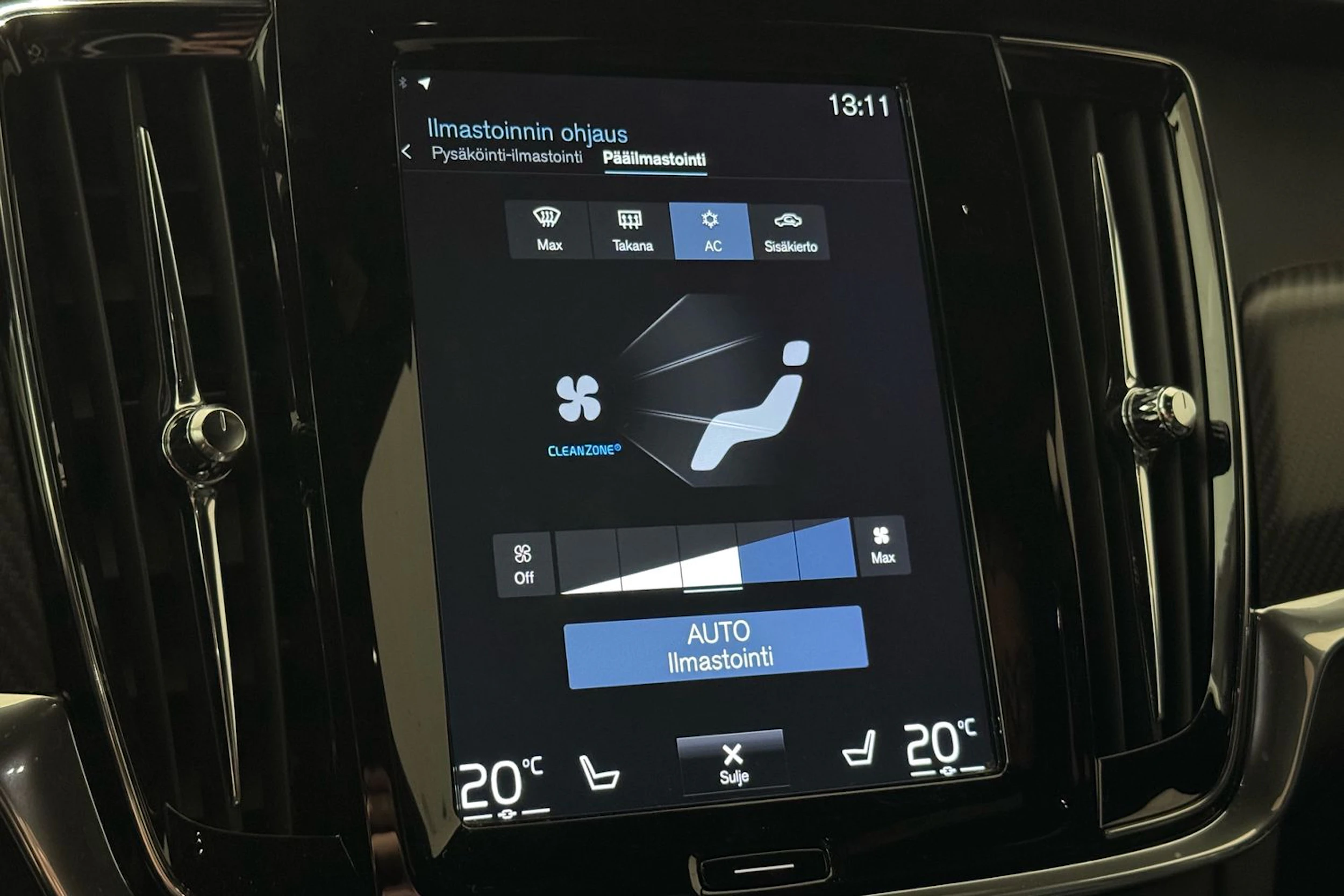 musta Volvo V90 2019 kuva 31.