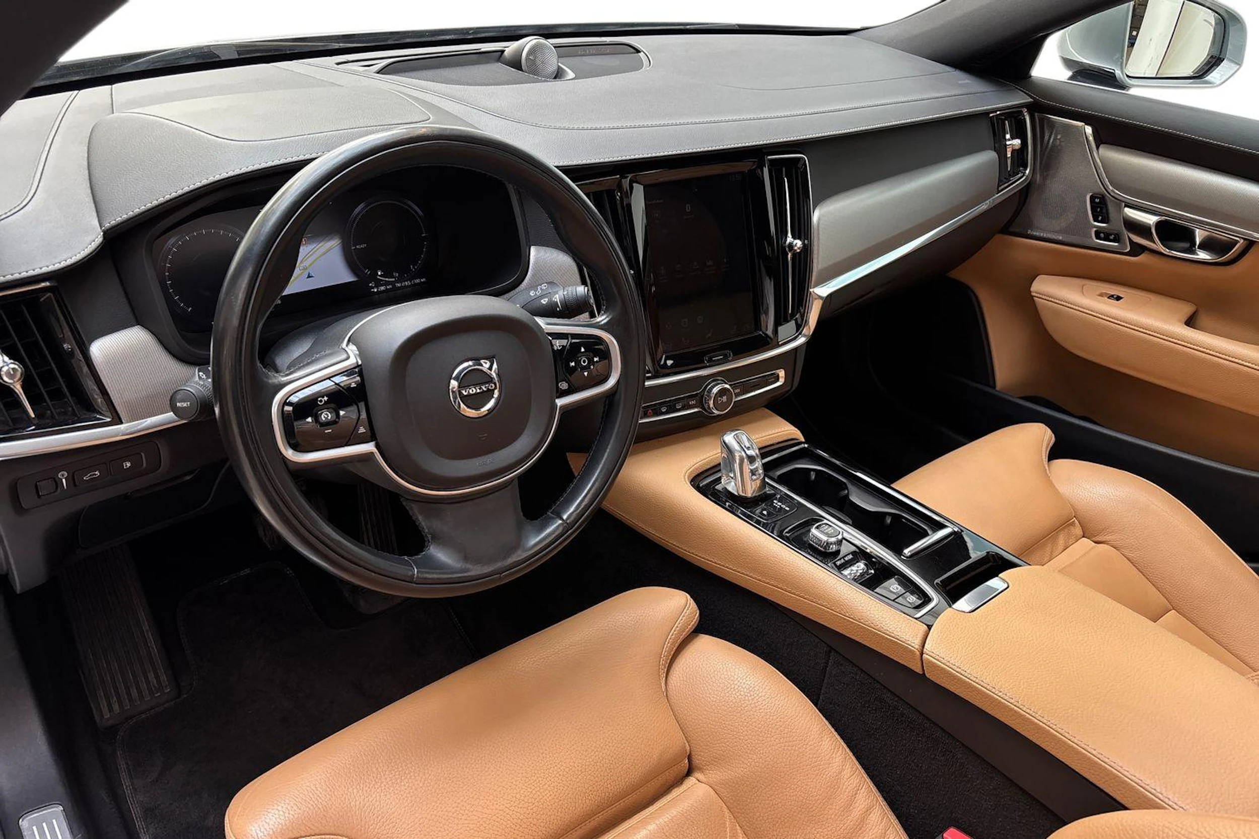 harmaa Volvo V90 2019 kuva 8.