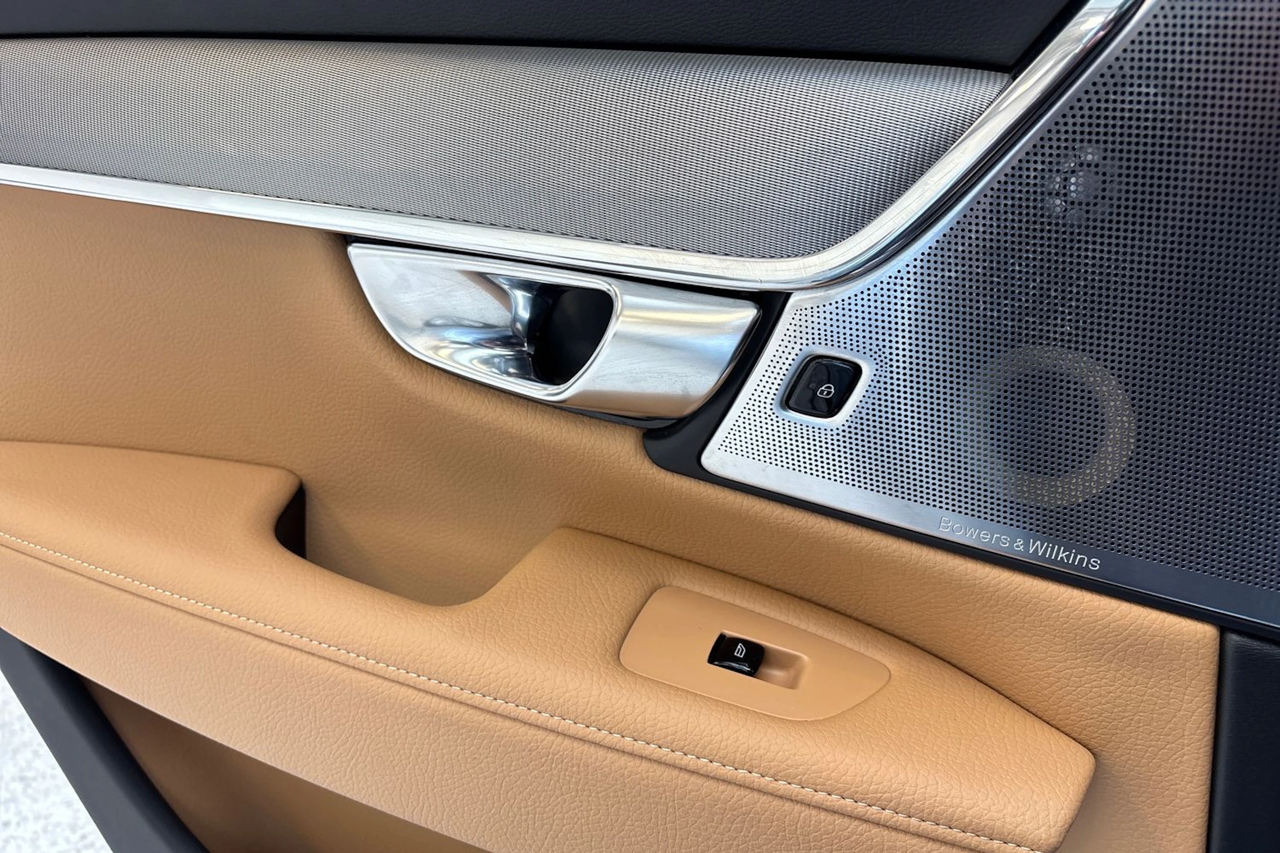 harmaa Volvo V90 2019 kuva 21.