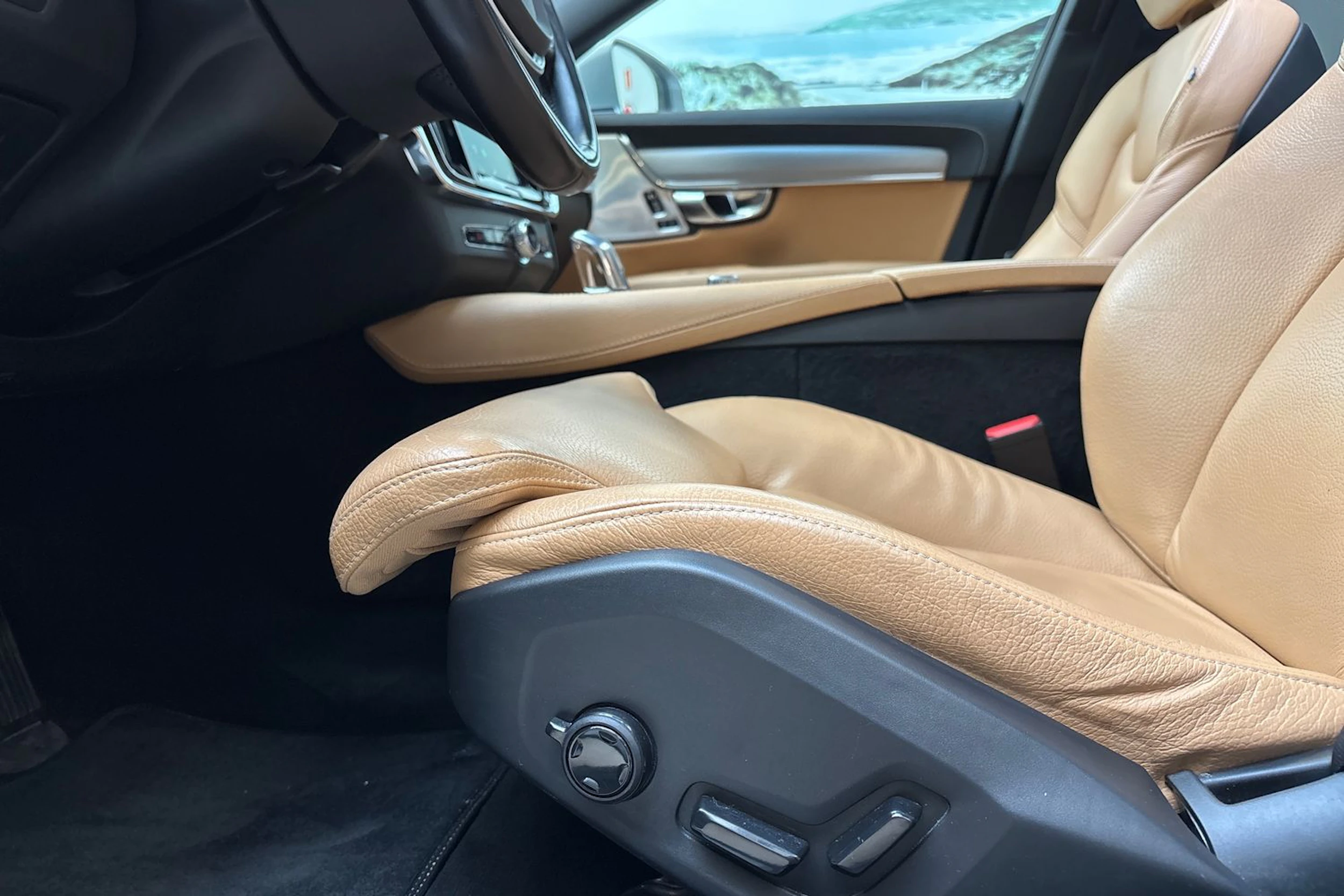 harmaa Volvo V90 2019 kuva 26.