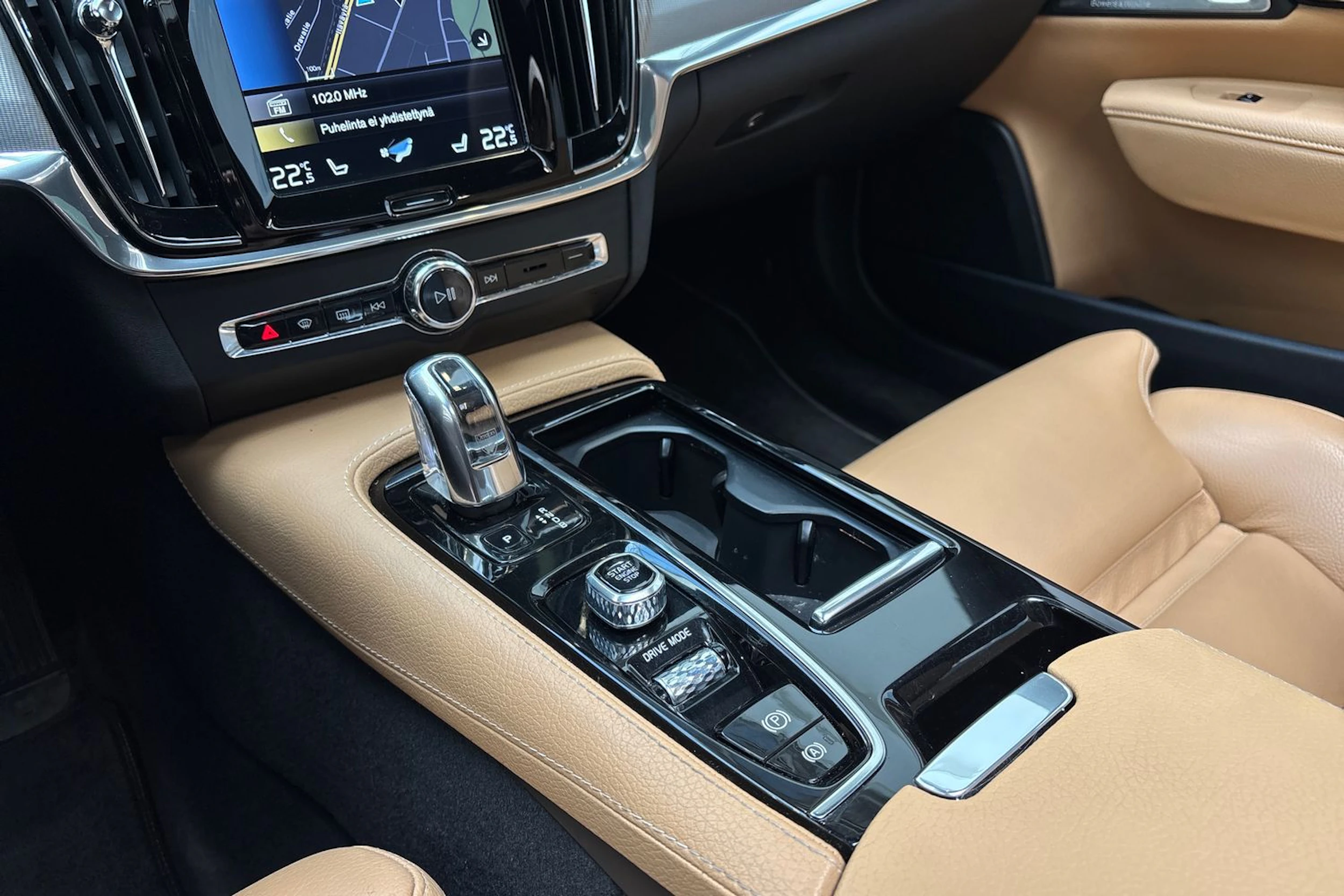 harmaa Volvo V90 2019 kuva 32.