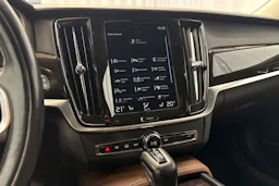 harmaa Volvo V90 2020 kuva 23.