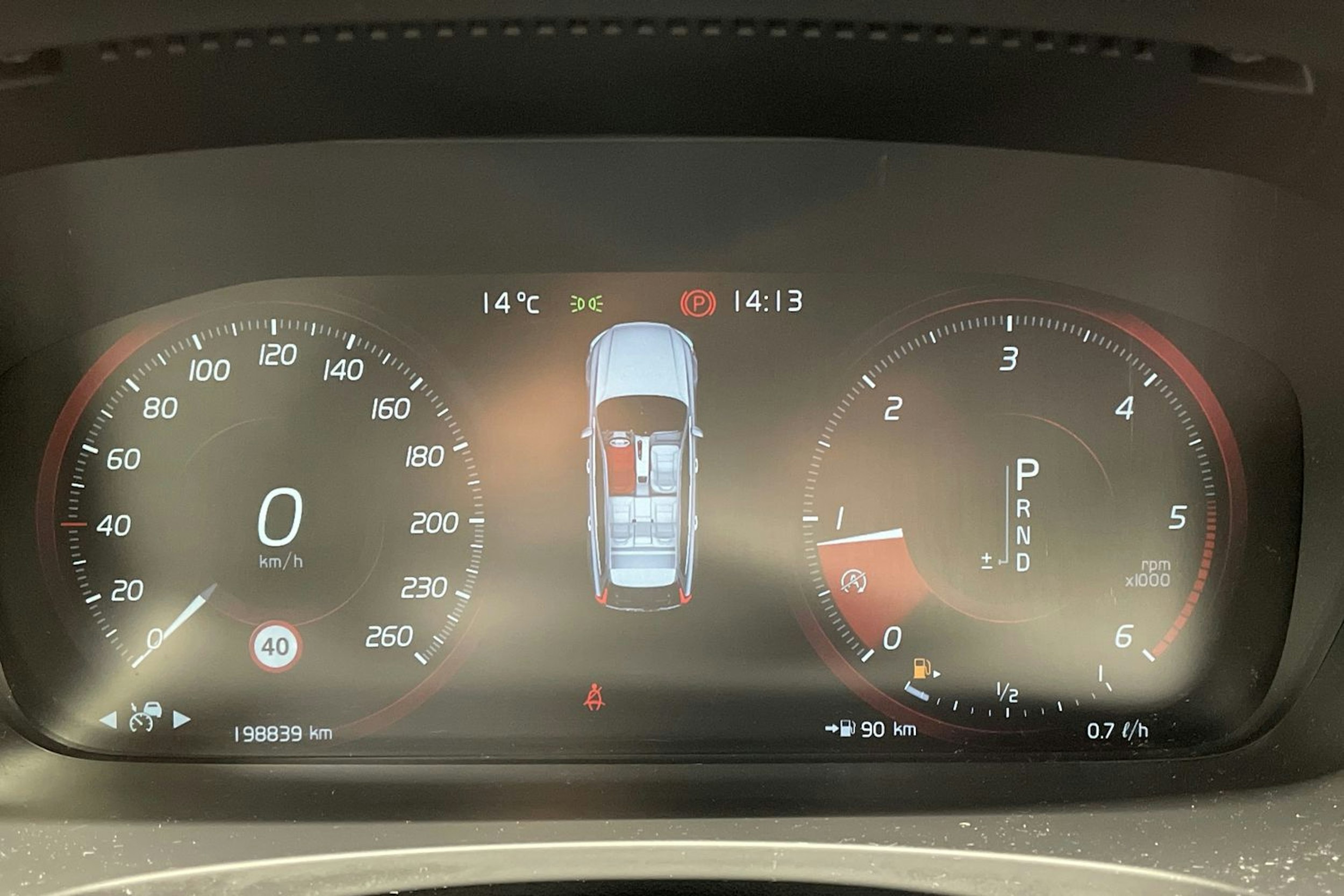 musta Volvo V90 2019 kuva 14.