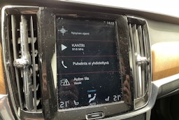 musta Volvo V90 2019 kuva 16.