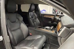 musta Volvo V90 2019 kuva 25.