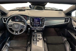 musta Volvo V90 2019 kuva 7.