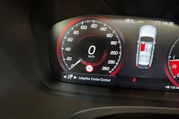 musta Volvo V90 2019 kuva 15.