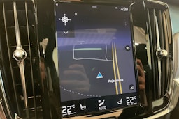 musta Volvo V90 2019 kuva 18.