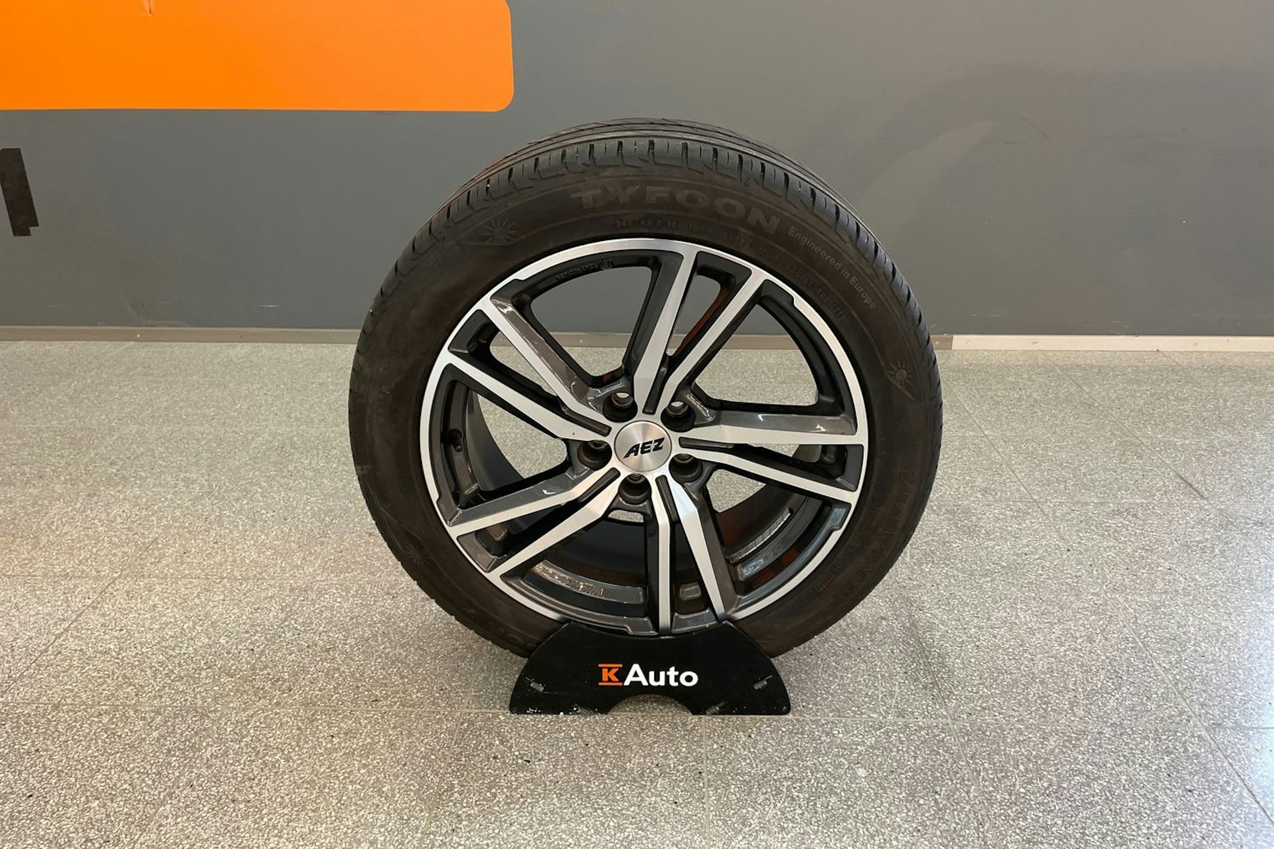 musta Volvo V90 2019 kuva 26.