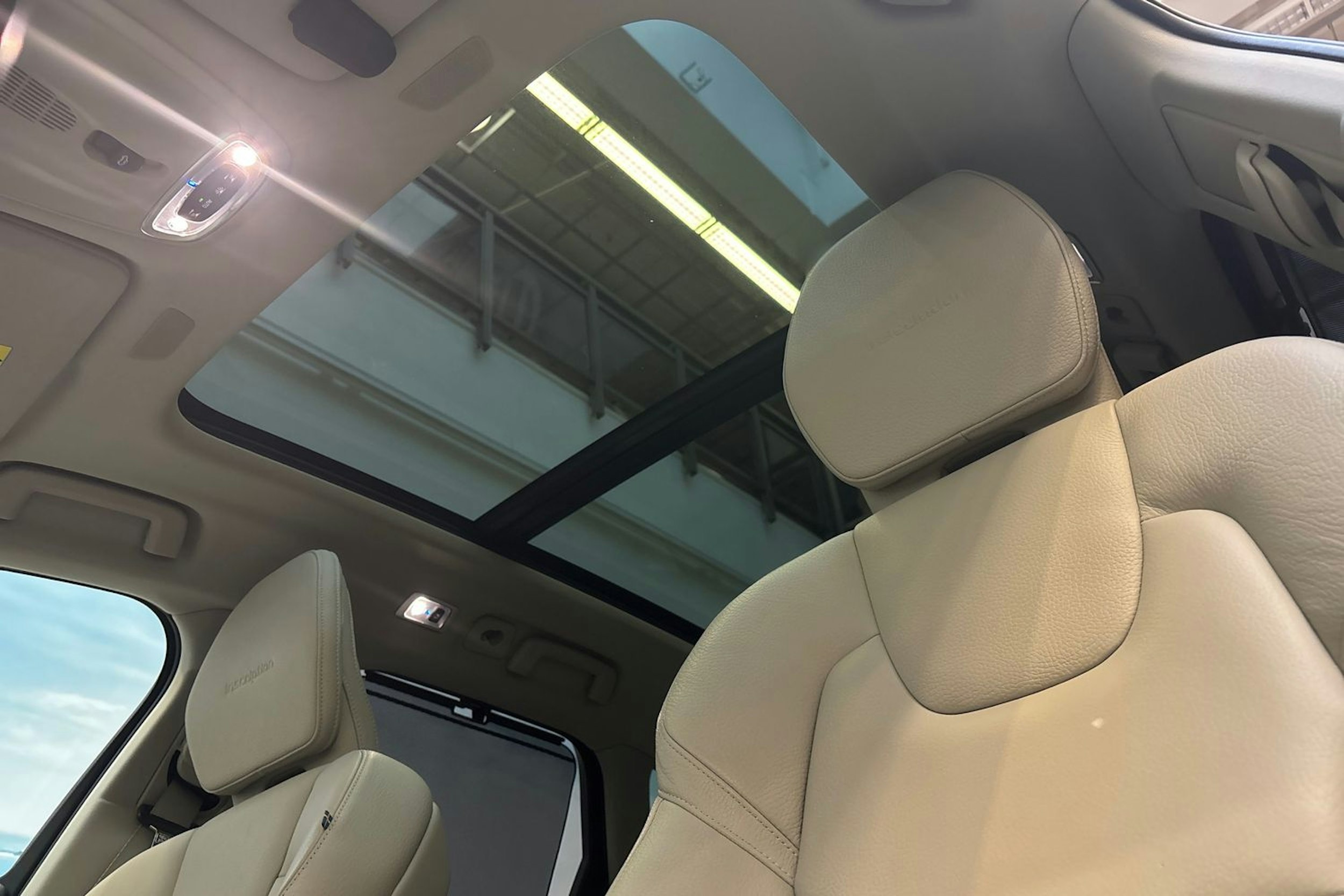 Ruskea (beige) Volvo V90 2019 kuva 20.