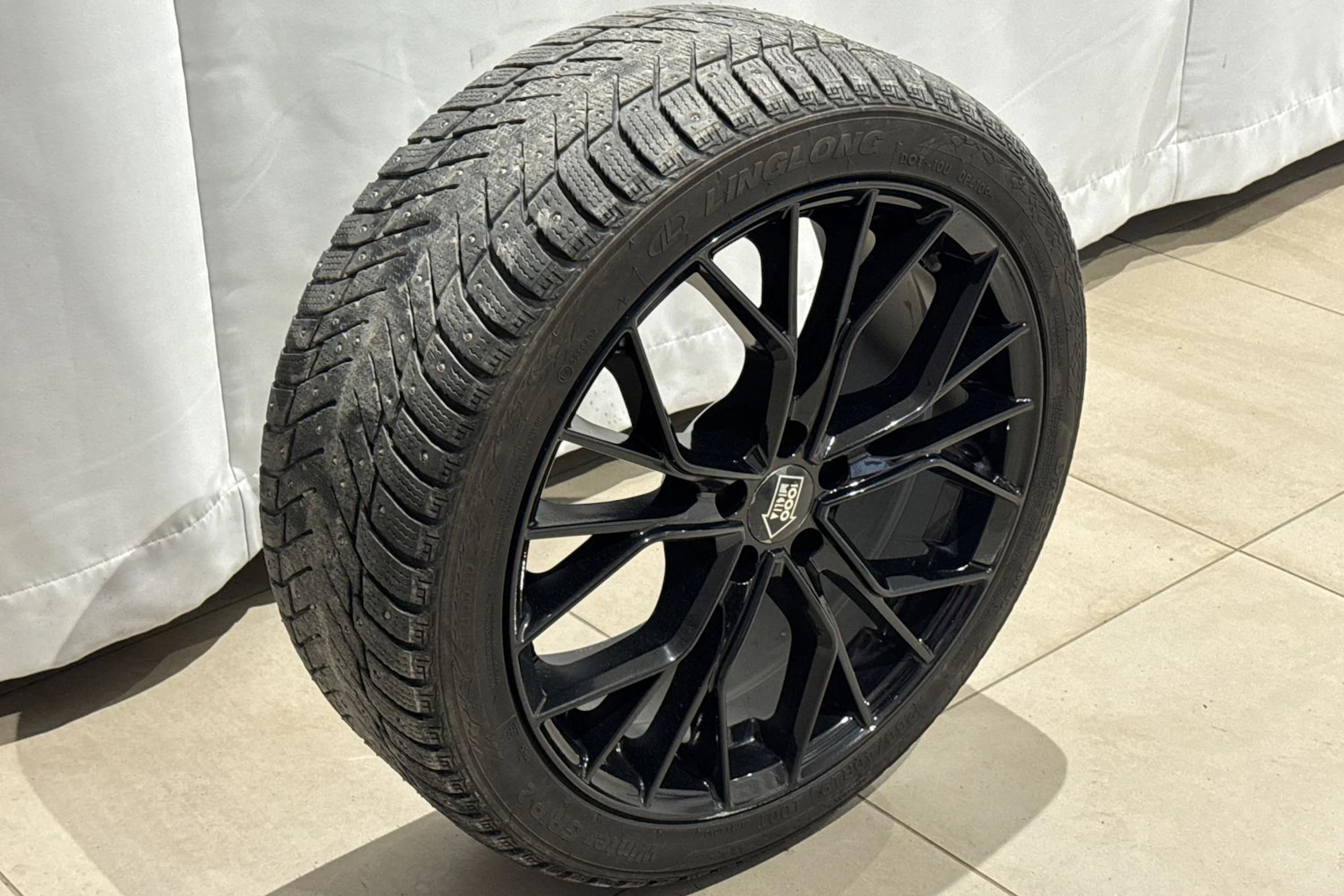 harmaa Volvo V90 2019 kuva 11.