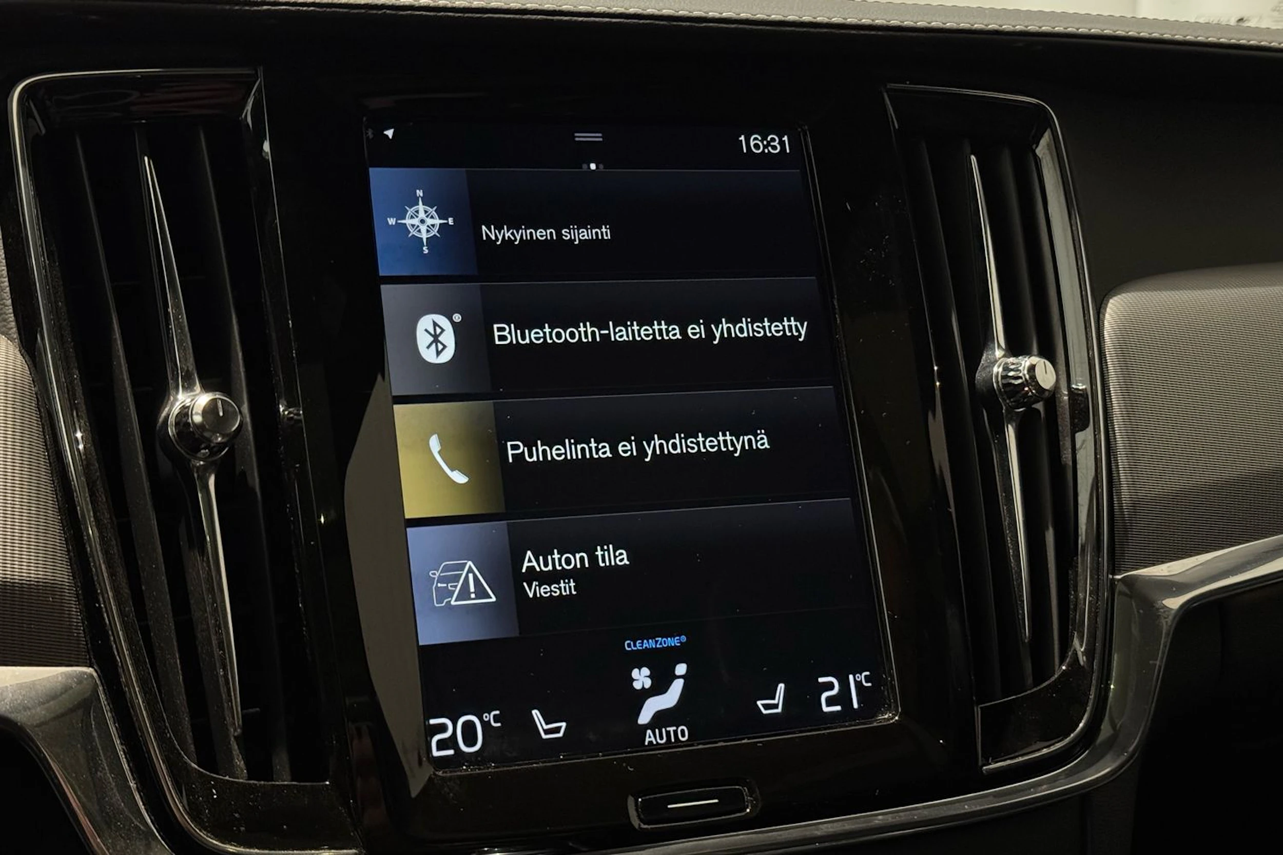 harmaa Volvo V90 2019 kuva 20.